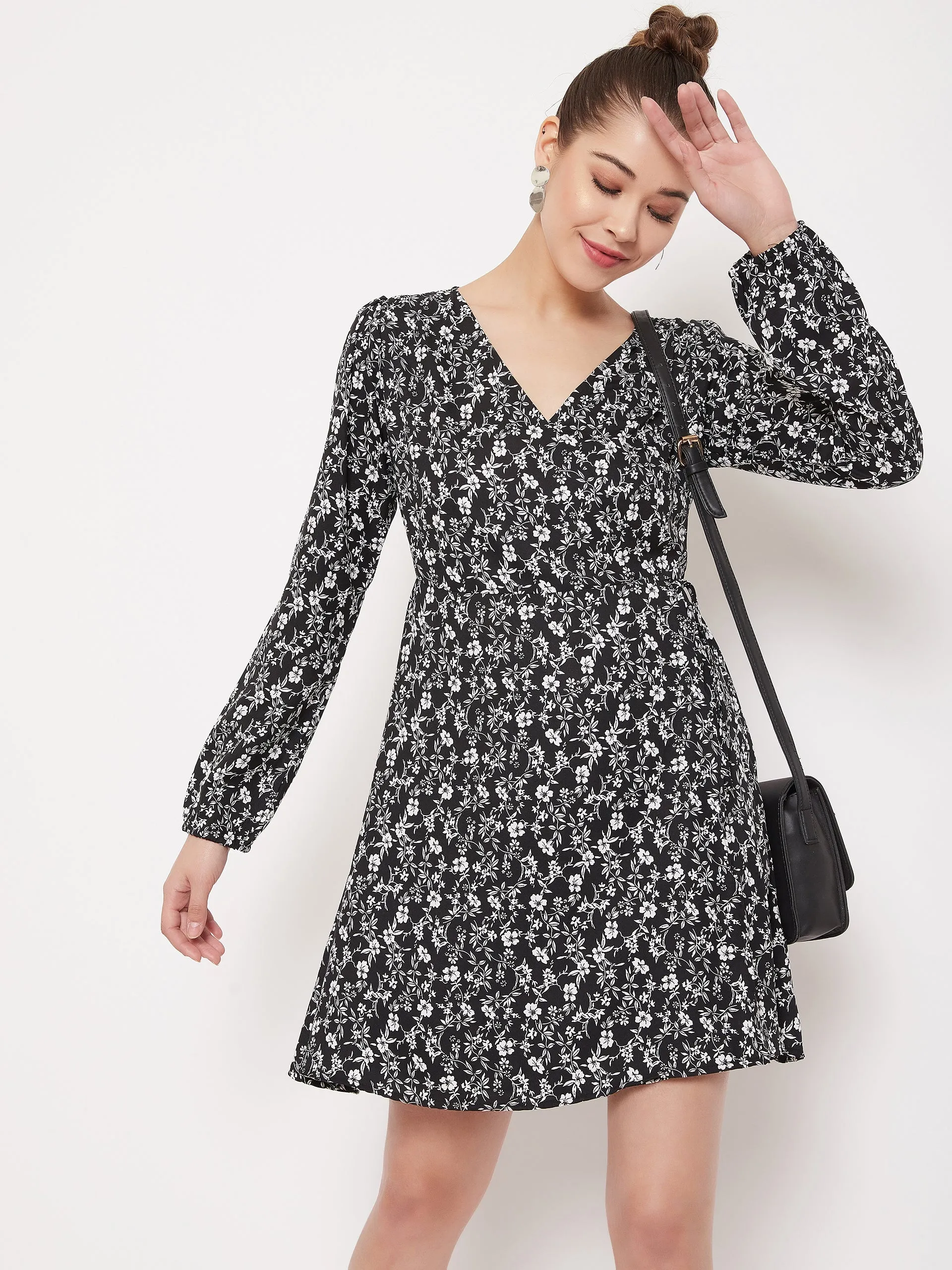 Berrylush Women Black and White Floral Printed Wrap Mini Dress