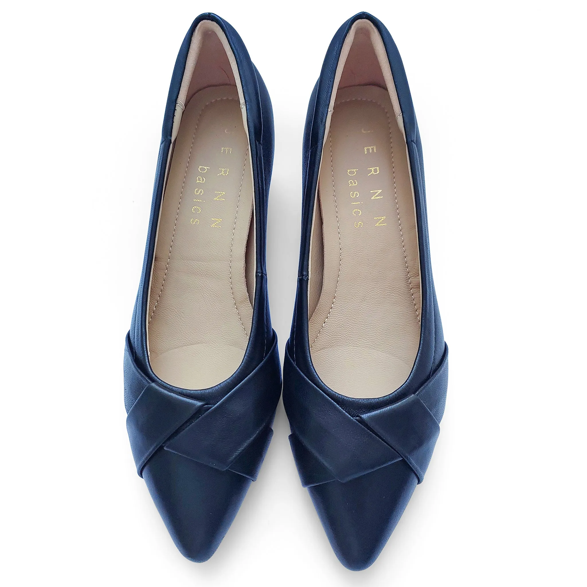 Marquis Signature lambskin pumps