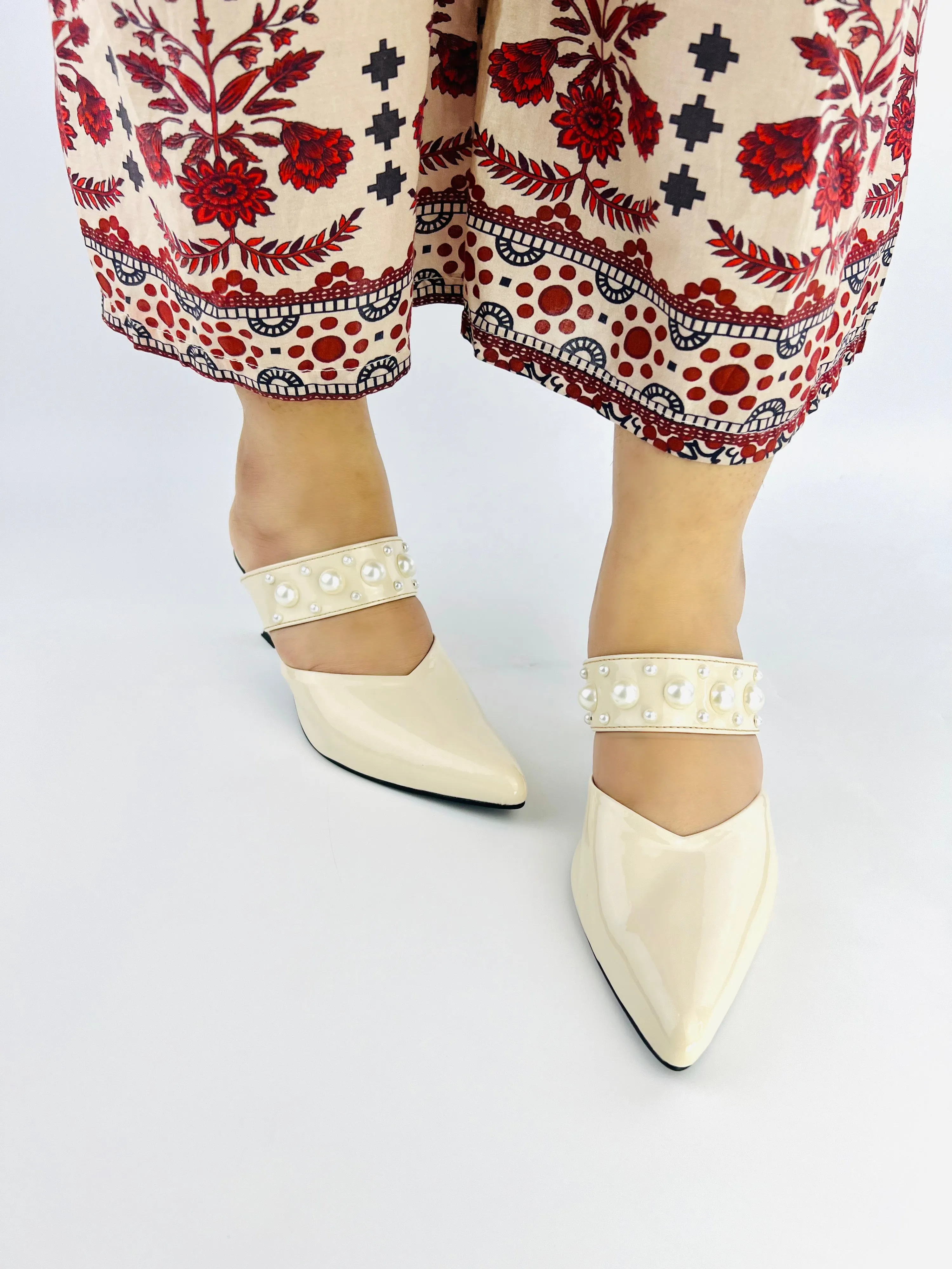 Spunkz Pearl Studded Decor Beige Heeled Mules